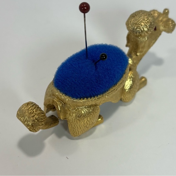 Vintage Florenza Pin Cushion Poodle Dog Sewing Bobblehead Nodder- Gold And Blue - Picture 3 of 6